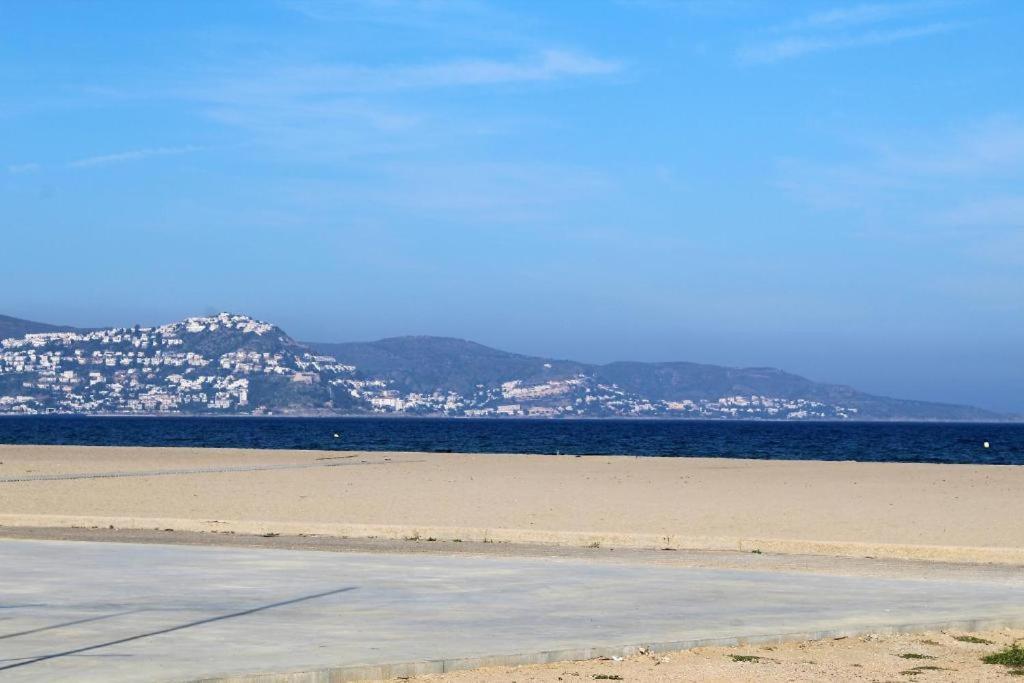 Ferienwohnung VISTA AL MAR, WIFI, CENTRO  Empuriabrava Exterior foto